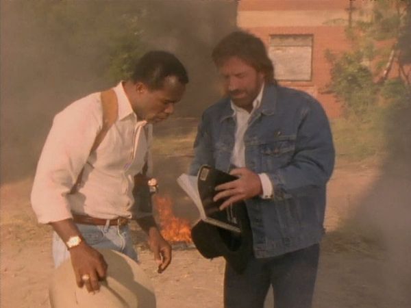 Walker, Texas Ranger - Blown Apart