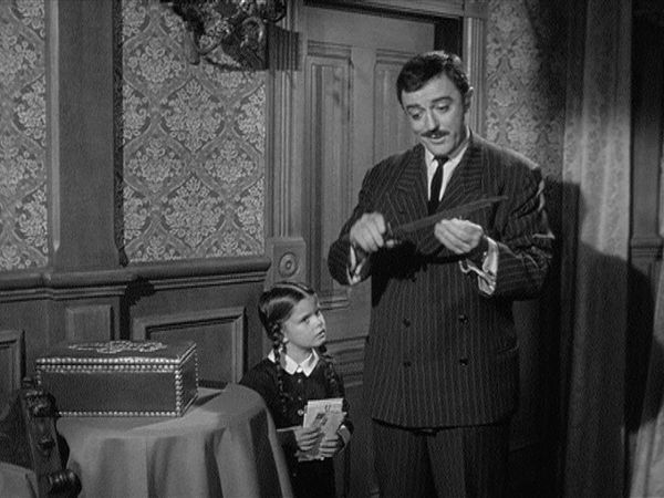 The Addams Family - Halloween With The Addams Family