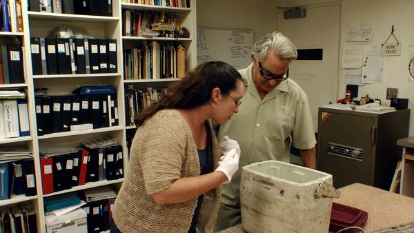 Storage Wars - Midnight in the Gardena Good and Evil