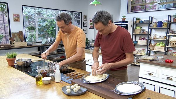 Torres en la cocina - Croquetas de Arroz, Bombas con Salsa de Huevo Frito