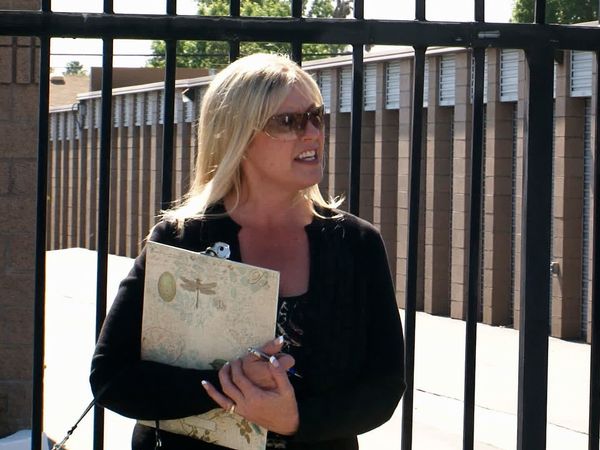 Storage Wars - Pay the Lady