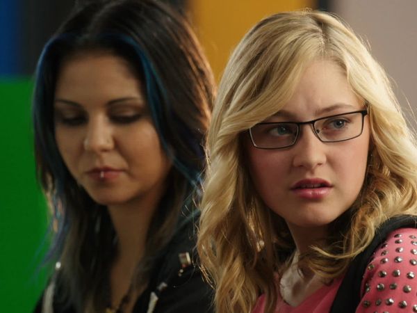 Degrassi: The Next Generation - Close To Me