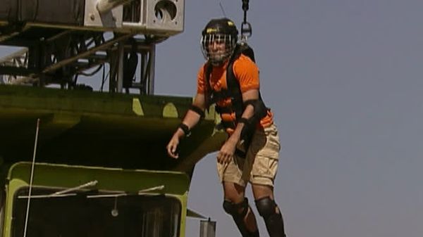 Fear Factor - Rolling Flag Snag,Sand Crab Panning,Suspended Car Rotisserie
