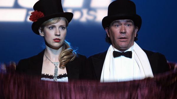 Leverage - The Top Hat Job