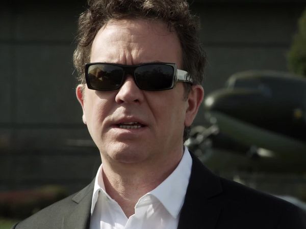 Leverage - The Very Big Bird Job
