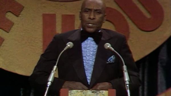 The Dean Martin Celebrity Roasts - Angie Dickinson (2/8/1977)