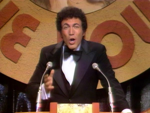 The Dean Martin Celebrity Roasts - Valerie Harper (11/20/1975)