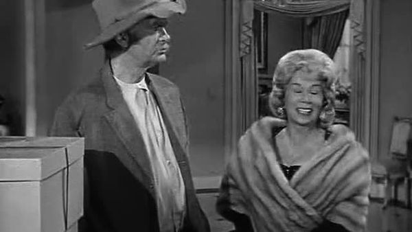 The Beverly Hillbillies - Jed Cuts The Family Tree
