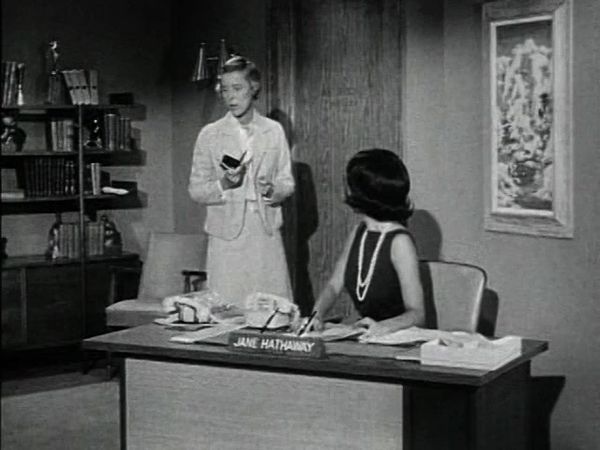 The Beverly Hillbillies - The Clampetts Are Overdrawn