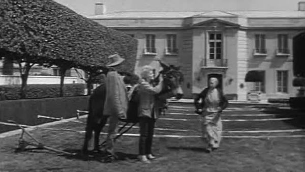 The Beverly Hillbillies - Granny's Garden