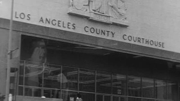 The Beverly Hillbillies - The Clampetts In Court