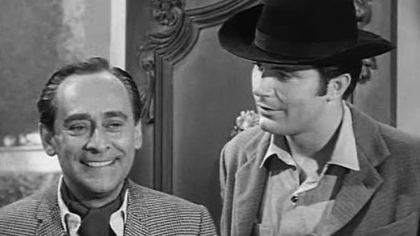 The Beverly Hillbillies - Elly Races Jethrine