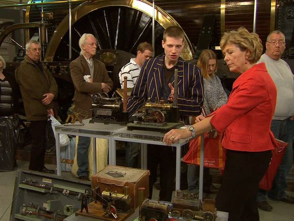 Antiques Roadshow UK - Swindon 2