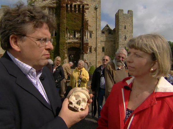 Antiques Roadshow UK - Hever Castle 1