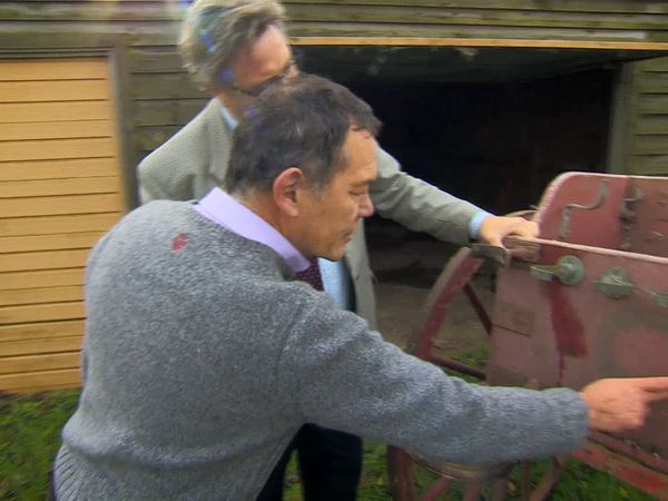 Antiques Roadshow Detectives - Episode 13