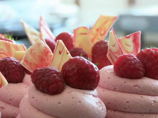 Britain's Best Bakery - Episode 17