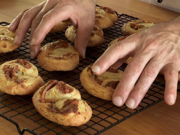 Britain's Best Bakery - Episode 9