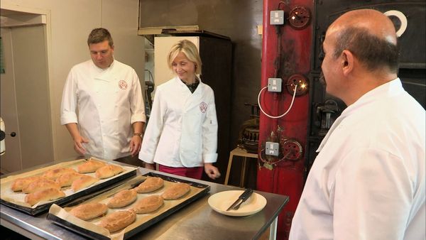 Britain's Best Bakery - Episode 9