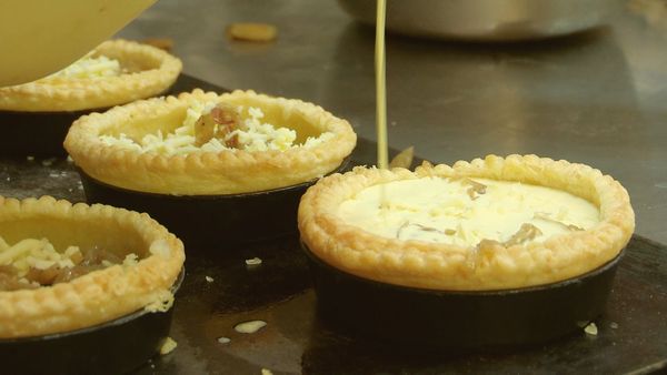 Britain's Best Bakery - Episode 2