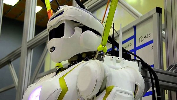 Xploration Earth 2050 - Cyborgs