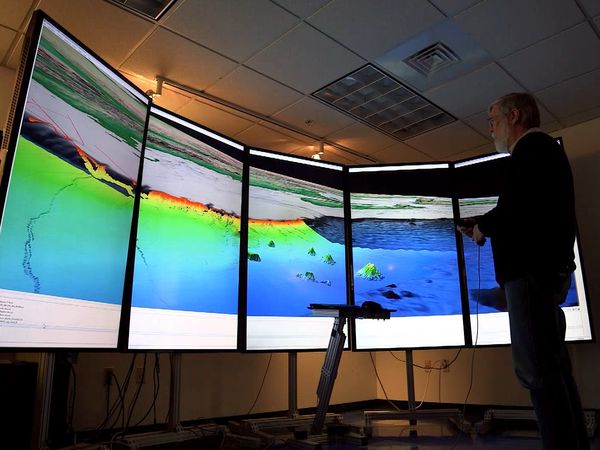Xploration Earth 2050 - High Tech Goes Exploring