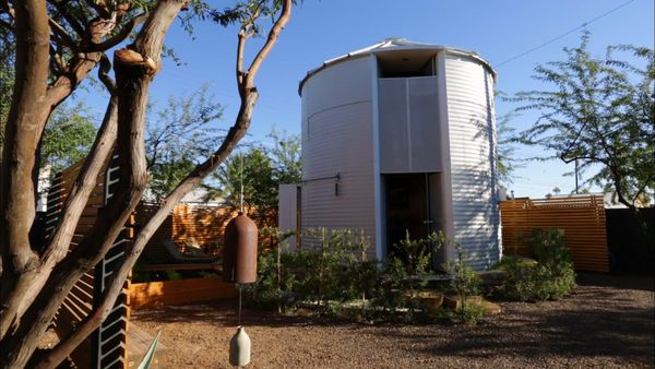Tiny House Hunting - A Tiny Bachelor Pad in Phoenix