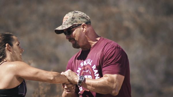 Steve Austin's Broken Skull Challenge - Steve Austin's Broken Skull Challenge The Girls Are Back In Town