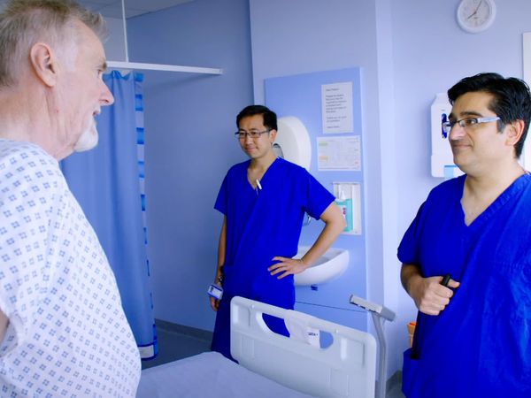 Surgeons: At the Edge of Life - Last Chance Saloon