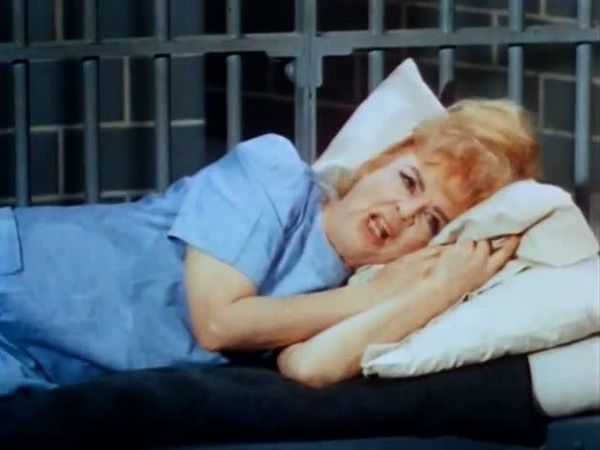 The Lucy Show - Lucy Meets The Law