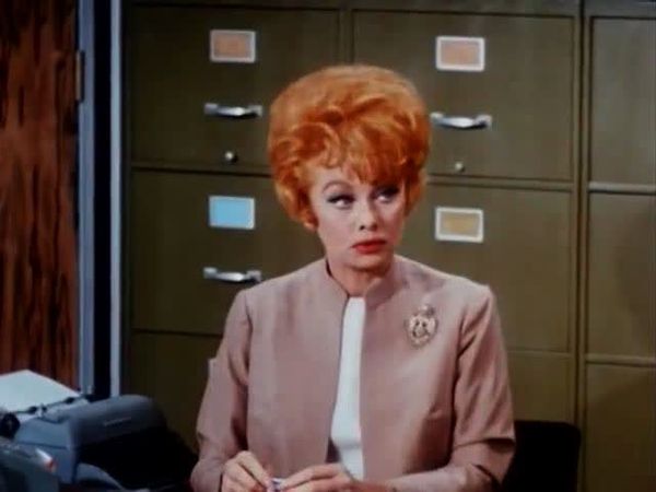 The Lucy Show - Lucy And The Bean Queen