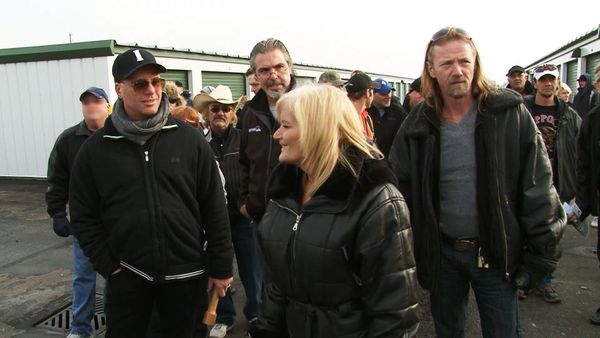 Storage Wars: Northern Treasures - London Storage is Falling Down