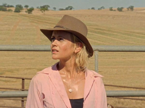 McLeod's Daughters - The Great Temptation