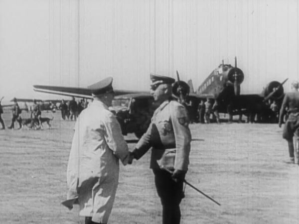Hitler's Bodyguard - Hitler's Dangerous Train Journey