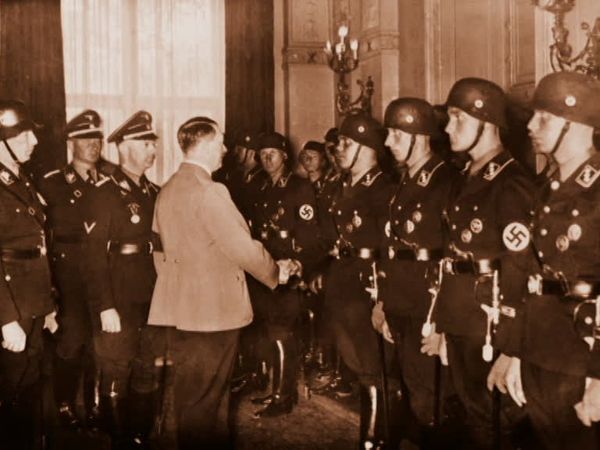 Hitler's Bodyguard - Bombs and Paranoia