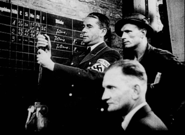 Hitler's Bodyguard - Poison Gas Plot in the Bunker