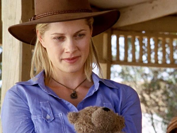 McLeod's Daughters - The Courage Within