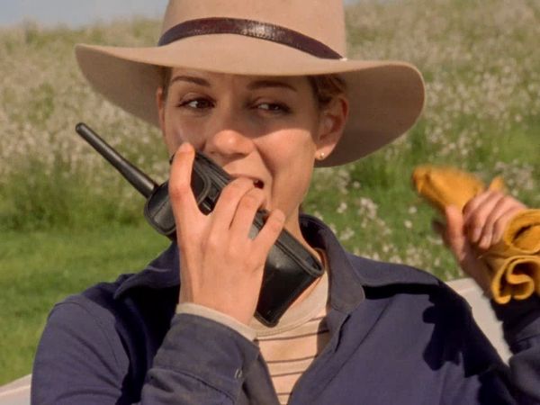 McLeod's Daughters - Do you read me ….?