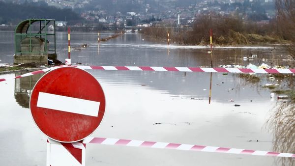Horas de desesperación - INUNDACIONES