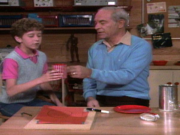 Mr. Wizard's World - Meteor Portrait, Moldy Orange and more