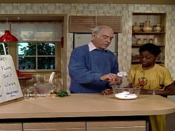 Mr. Wizard's World - Turkey Dinners, Aladdin's Lamp and more