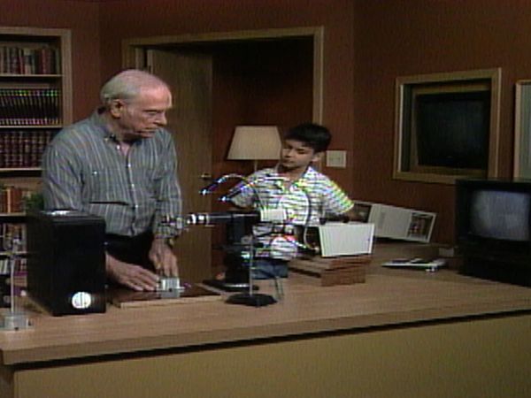Mr. Wizard's World - Pond Animals, Paper Tube Kazoo and more