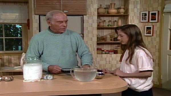 Mr. Wizard's World - Campfire Chemistry, Electrocuted Pickle and more