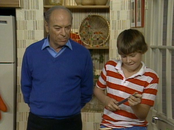 Mr. Wizard's World - Potato Pop Gun, Colored Flames and more