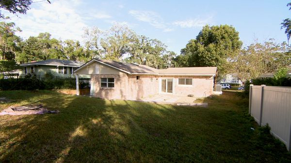 Zombie House Flipping - Lien On Me