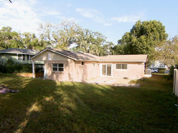 Zombie House Flipping - Lien On Me