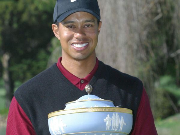 Tiger Woods - Tiger Woods wins 2004 WGC-Accenture Match Play Championship