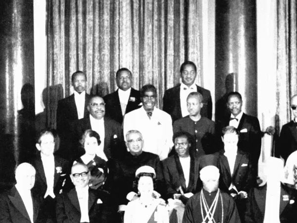El Mundo Es Tuyo - Marruecos -  Filadelfia – Barbados y  Martinica