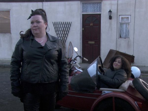 Shameless - Kiss, Kiss, Bang, Bang
