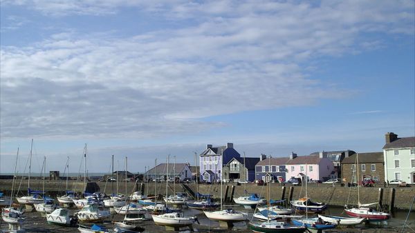Great Interior Design Challenge - Casas georgianas Aberaeron