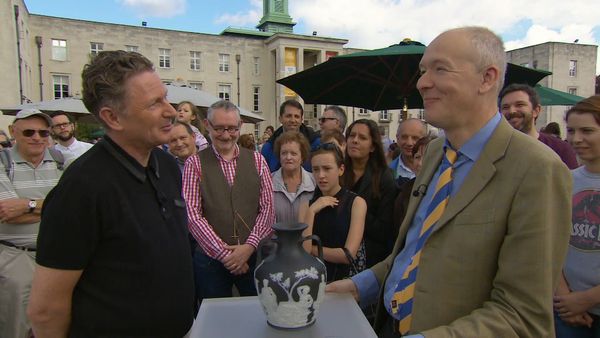 Antiques Roadshow UK - Walthamstow Town Hall 2